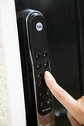 Everett Locksmith Service Everett, MA 617-826-6189 Everett Locksmith Service Everett, MA 617-826-6189